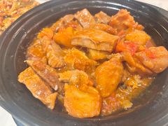 番茄砂锅牛腩煲-巷子宽·酸菜鱼(迪士尼小镇店)