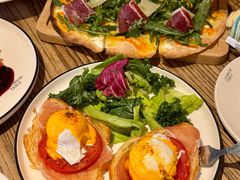 -Common Table · Brunch & Coffee