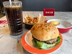 -必胜客(枫蓝国际购物中心店)