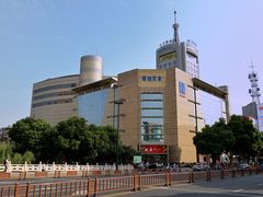 -八佰伴华地百货(宜兴店)