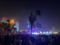 -万绿园