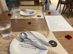 -Mark&Mars Restaurant