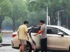 -绍兴鉴湖君澜大酒店