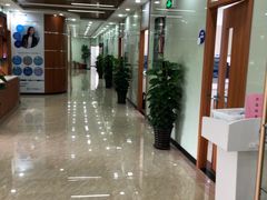 -茂菊口腔连锁(浦东南路店)