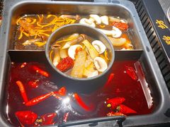 -老牌坊云南鱼豆花火锅(哈西万达店)