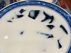 -赵记传承特色牛奶甜品(泉城广场店)