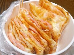 芝士火腿蛋飞饼-汪记大王锅贴(成山路店)