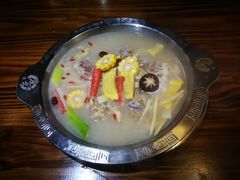 香香猪骨头锅-庄老幺火锅(娄山关路店)