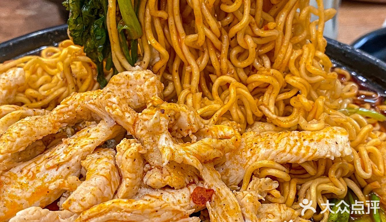 沈阳｜这就是浑南小吃排队王吗⁉️戴记麻辣烫