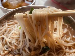 -正宗杨记普洱酸醋米线(总店)