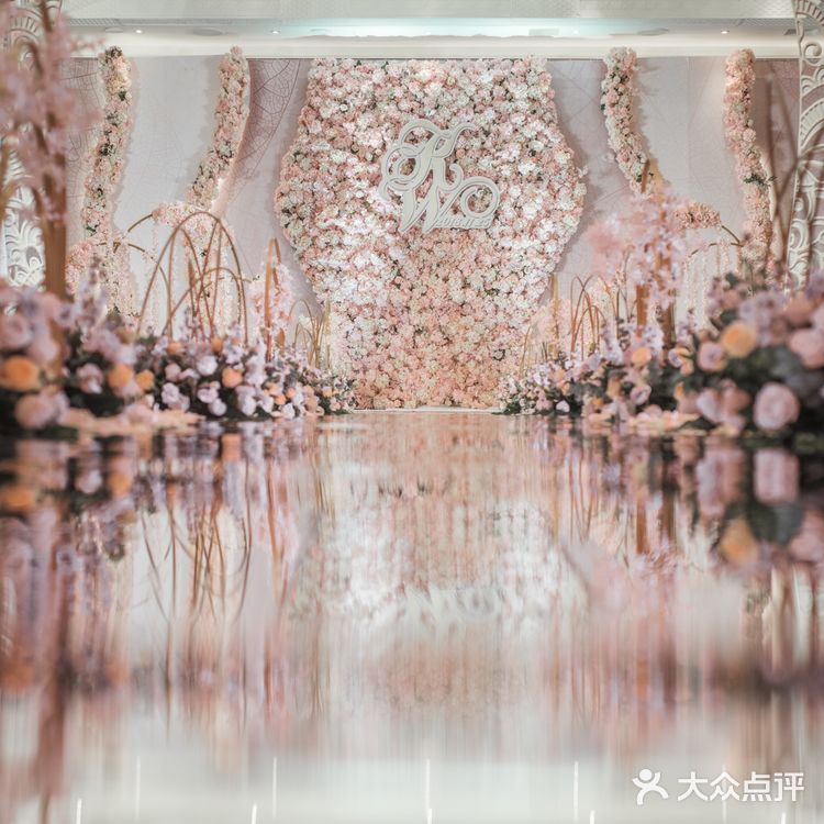 女孩子，应该用鲜花和爱来对待💐｜天津婚礼