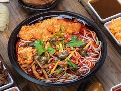 -柳州肥姨妈大骨螺蛳粉(曹路店)