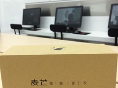 -华为授权体验店(万航渡路)