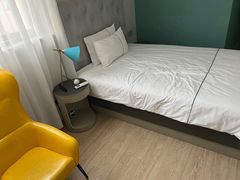 -白玉兰酒店(上海田子坊马当路地铁站店)