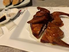 吊烧乳鸽-香云轩·顺德菜(香云纱园林酒店店)