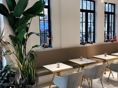 -Fridi Patisserie Cafe