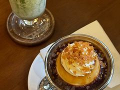 -Café Monson