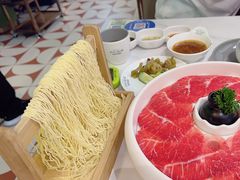 -洪氏嗨捞·广东猪肚鸡·椰子鸡火锅(西咸万象城店)