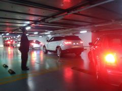 地下停车场-麦当劳(天兴罗斯福店)