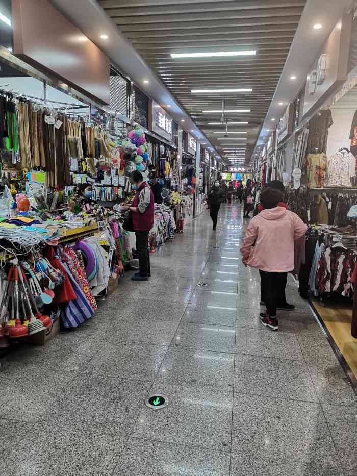 北京菜市口生活购物广场-"据说年底就要关停进行升级改造啦,现在还有.