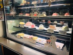 面包甜点陈列柜-麦当劳(东方时代广场分店)