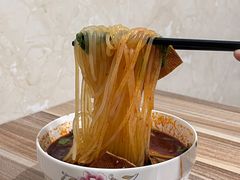 麻辣米线-老字号杨坡红油米线腊汁肉夹馍(东四道巷店)