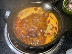 鸳鸯锅-两三事小郡肝串串香火锅(桂庙店)