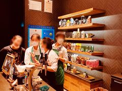 -星巴克(七宝领展广场1F店)