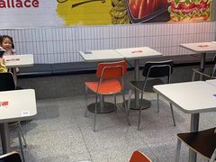 大堂-华莱士·全鸡汉堡(莘塔大街店)