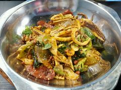 -愉肴麻辣香锅(中北镇店)