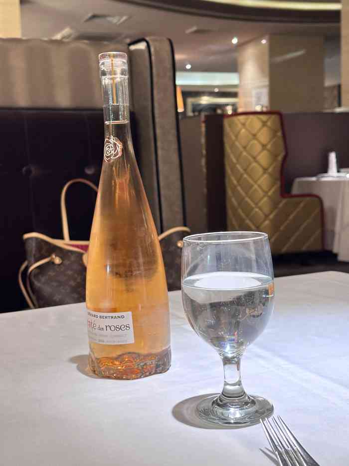 王品牛排(深圳深南店)-"味道不错!环境一般 服务 还行.