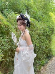 -一揽芳华汉服旗袍体验馆(拙政园店)