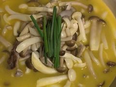 -龙巢盱眙龙虾·牛蛙·烧烤宵夜(八卦岭店)