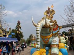 -七彩云南欢乐世界