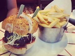 -db Bistro & Oyster Bar by Daniel Boulud(滨海湾金沙店)
