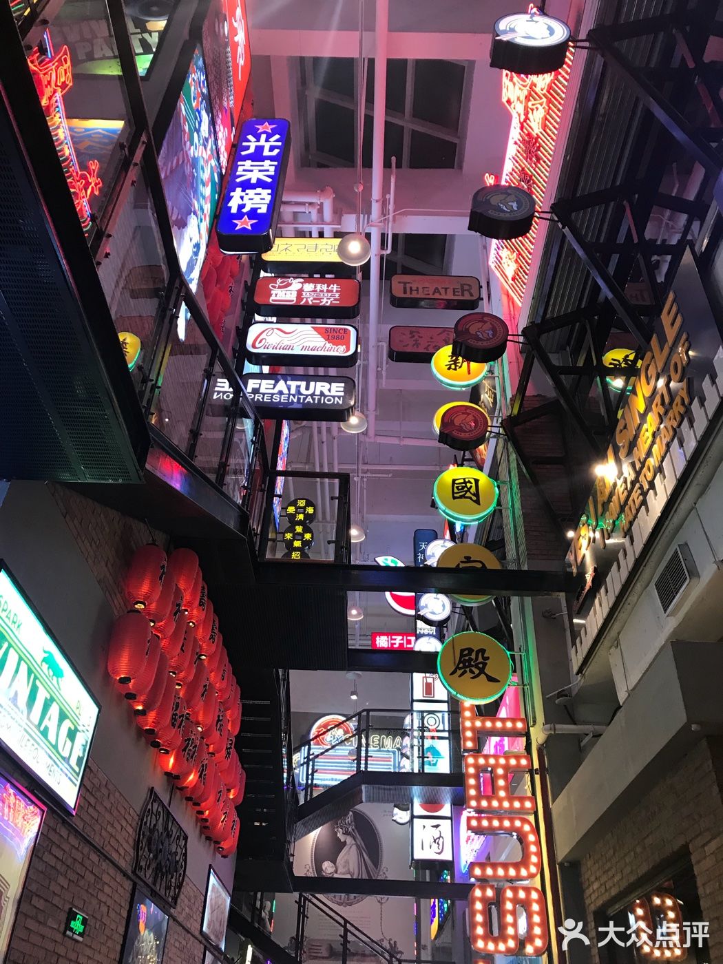 喝到后面会觉得有点甜腻，不能自己选择甜度