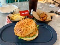 -必胜客餐厅(昆百大泰业城店)