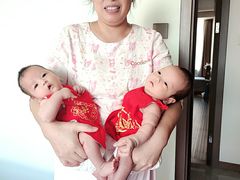 -爱的果实月嫂育婴师(世纪东方店)