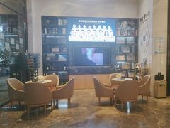-粤港恒生口腔连锁(环球店)