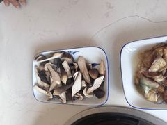 -菌之家·专业纯野生菌火锅·特色炒菌