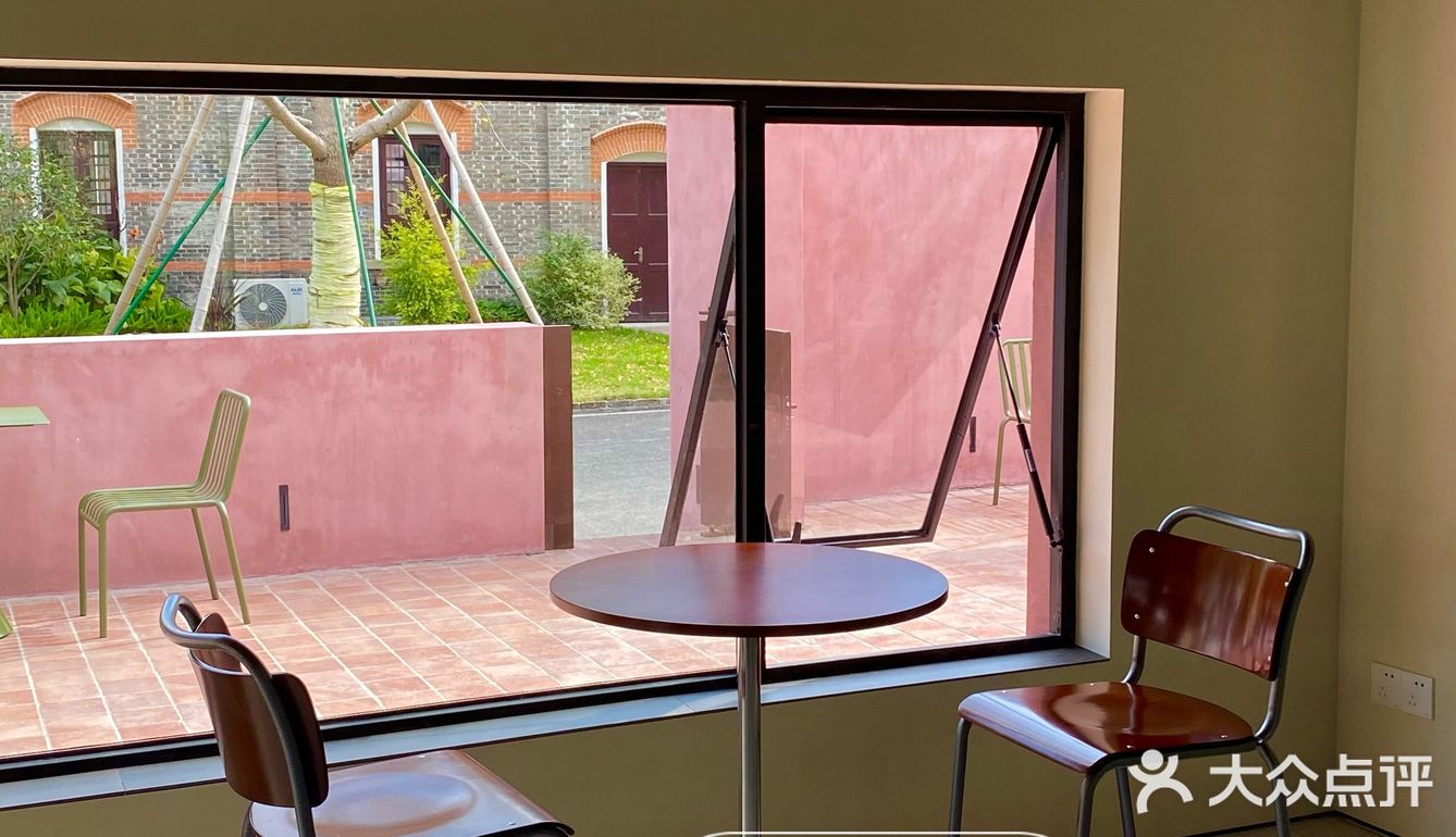 宁波探店✔️独栋小洋房里的粉色咖啡屋Chillin' Park