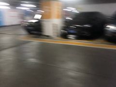 -万象城-停车场