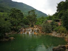 -丫沙底瀑布温泉
