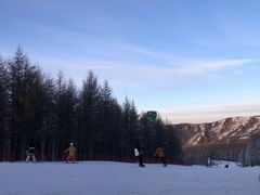 -中旅松花湖滑雪场