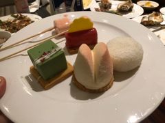 -广州万富希尔顿酒店·感趣自助餐厅·金秋蟹宴生蚝海鲜刺身