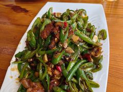湘味小炒肉-龙泽园私房菜·地道南京味 ·招牌大鱼头(油坊桥店)
