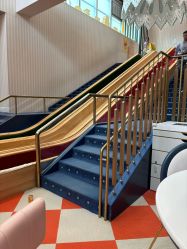 -奈尔宝家庭中心·亲子餐厅(长沙运达汇店)