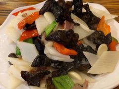 -小锅巴纳西餐厅