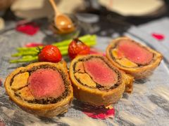 惠灵顿牛排-弦月窗LUNETTE BY AMANDA(复兴路店)