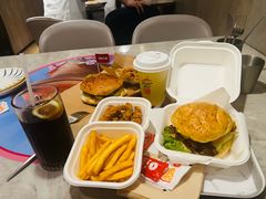 -必胜客(尹山湖歌林公园店)